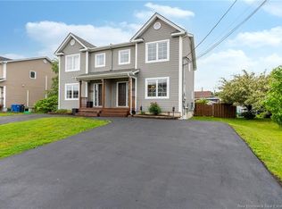 71 Houlahan St, Dieppe, NB E1A 0S9