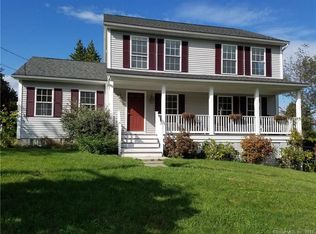 34 Allencrest Dr, Stratford, CT 06614