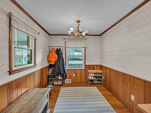 29th image of this home