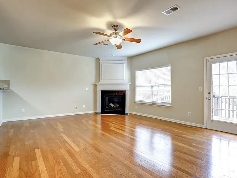 5624 Moresby Ct — Photo 6