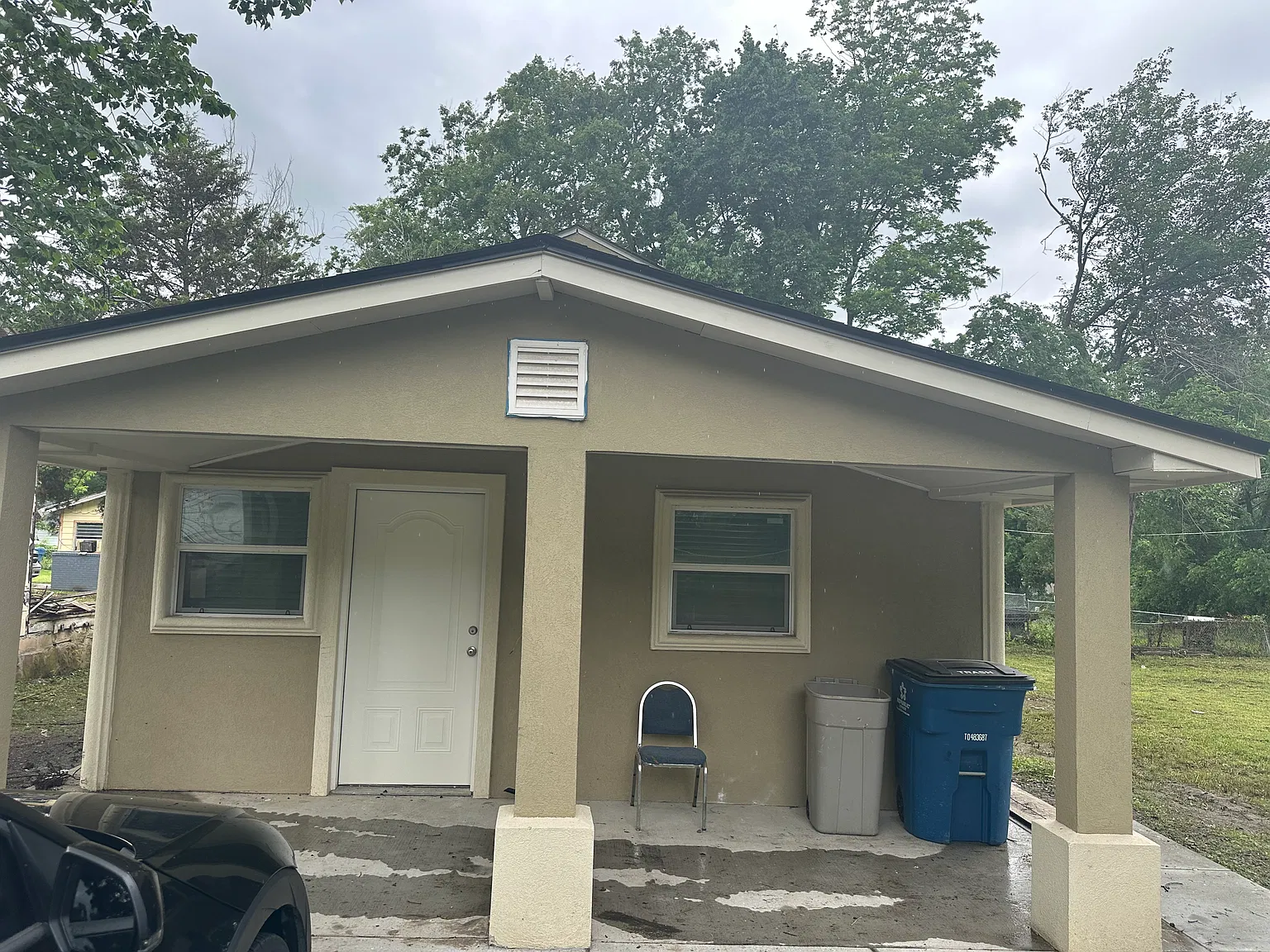 2 bed, 800 sqft, $900 — Photo 1
