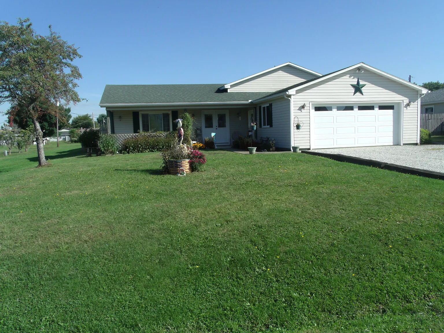54412 Hickory Flats Dr photo 1