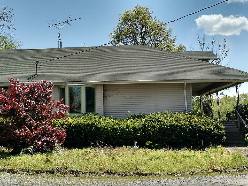 2nd image of 1615 N Reed Station Rd