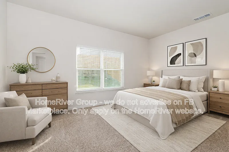 5 bed, 2.5 bath, 2505 sqft, $2,625 — Photo 3
