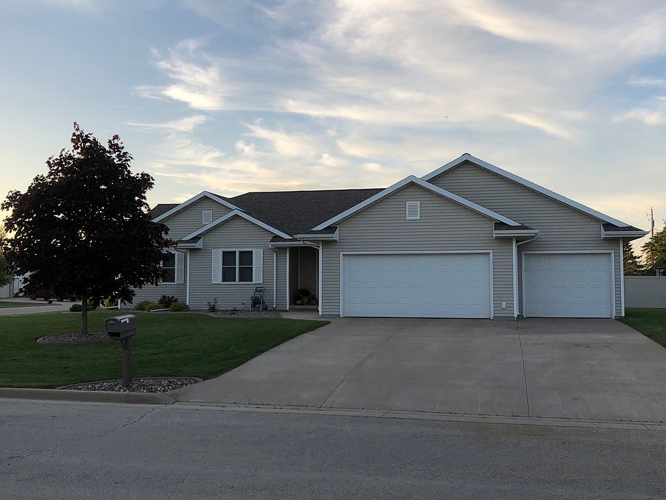 1st image of 117 Honeysuckle Dr