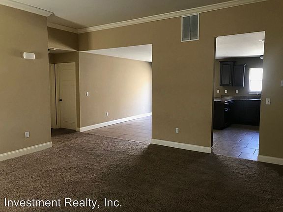 4th image of 121 Sycamore Dr