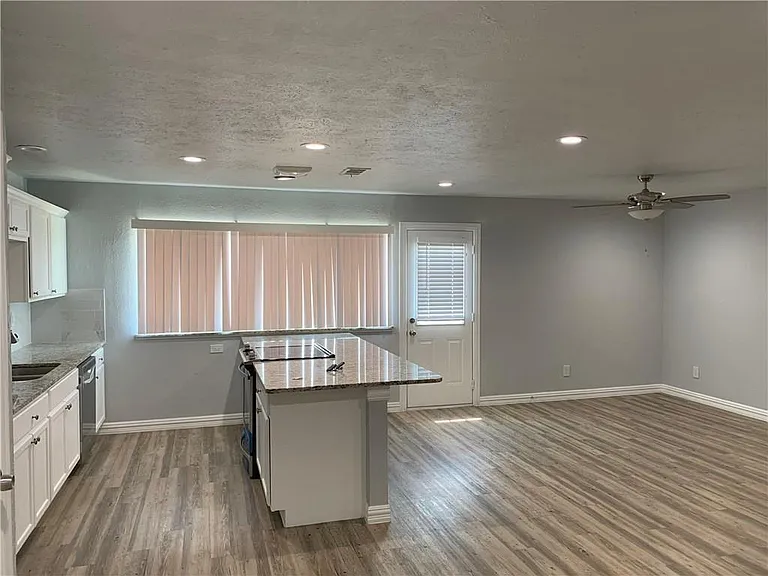 5601 Squires Dr — Photo 7