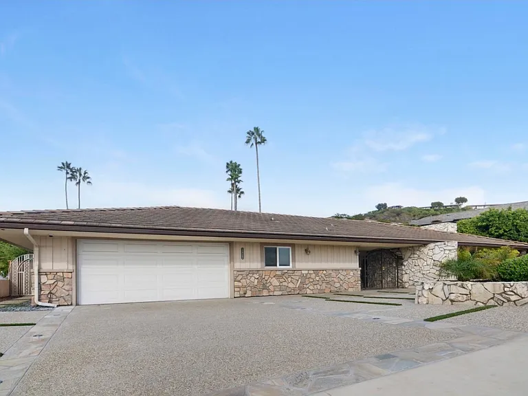 32722 Seven Seas Dr — Photo 2