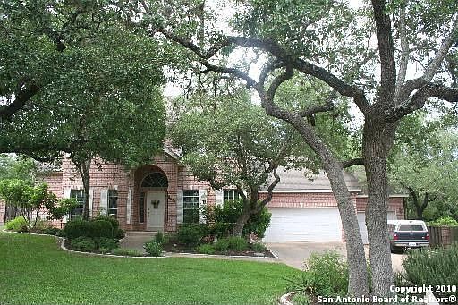1st image of 8527 Fairway Trace Dr