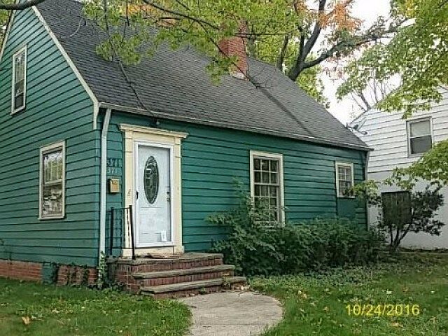 1st image of 371 E 222nd St