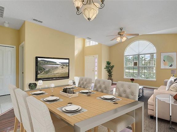 4th image of 104 Coral Reef Ct