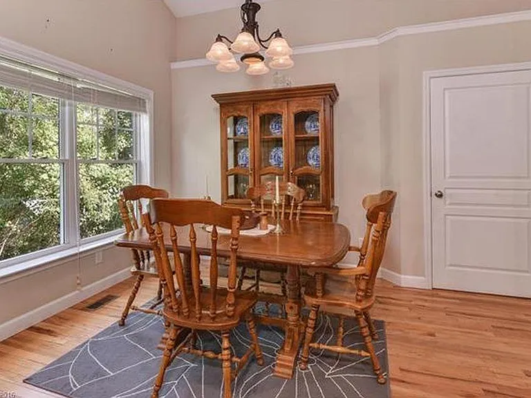 The dining room gets great morning light.