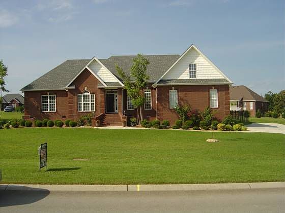 2nd image of 202 Hunters Ridge Dr