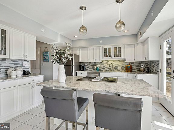 4th image of 5064 Lerch Dr