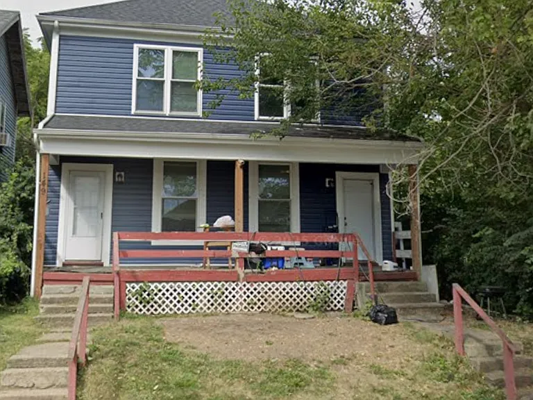 149-151 N Guilford Ave — Photo 2