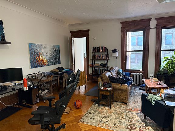 3rd image of 25 W 85th St APT 3b