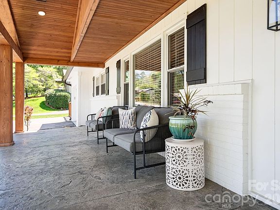 2nd image of 18 Carjen Ave