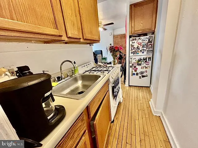 1 bed, 2206 sqft, $1,225 — Photo 2
