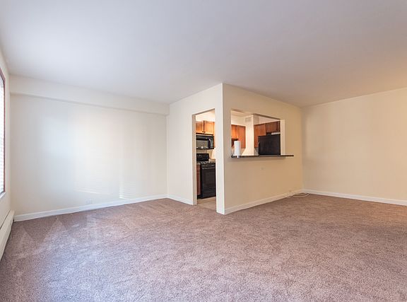 3rd image of 4920 N Marine Dr #S311