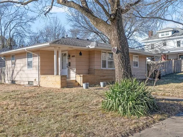 401 N Randolph St, Pleasant Hill, MO 64080