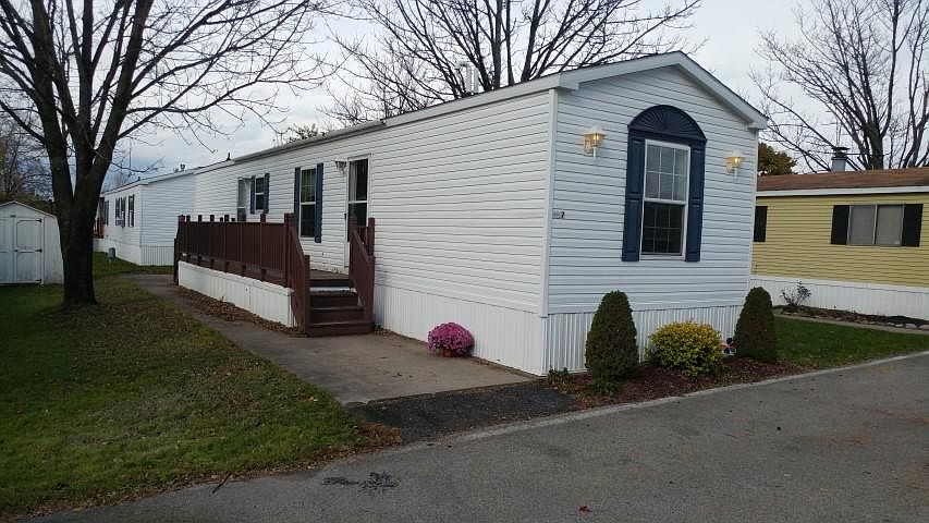 2nd image of 76 Bell St