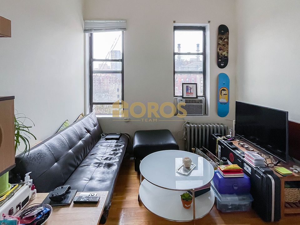 1st image of 700 E 9th St APT 18