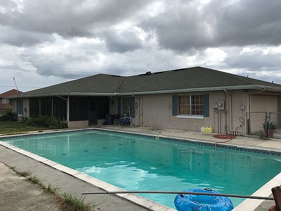 2nd image of 7401 Wisteria Ln