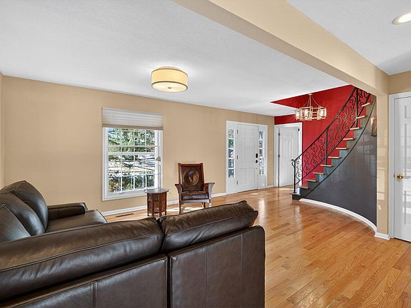 4th image of 1230 Scholl Rd