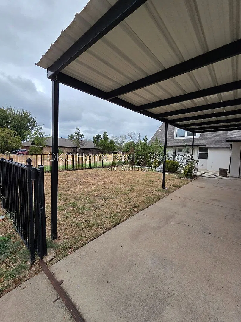 3 bed, 2.0 bath, 1434 sqft, $1,600 — Photo 4
