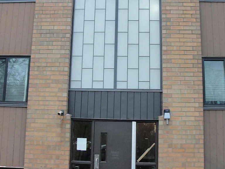 Hawksworth Garden Apartments — Photo 1