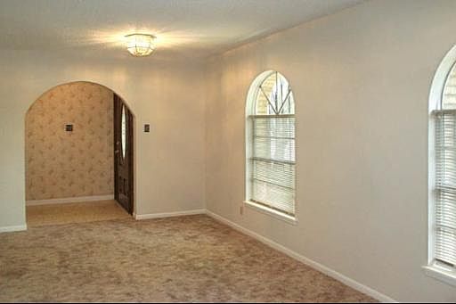2nd image of 4275 VALLEYFIELD DR