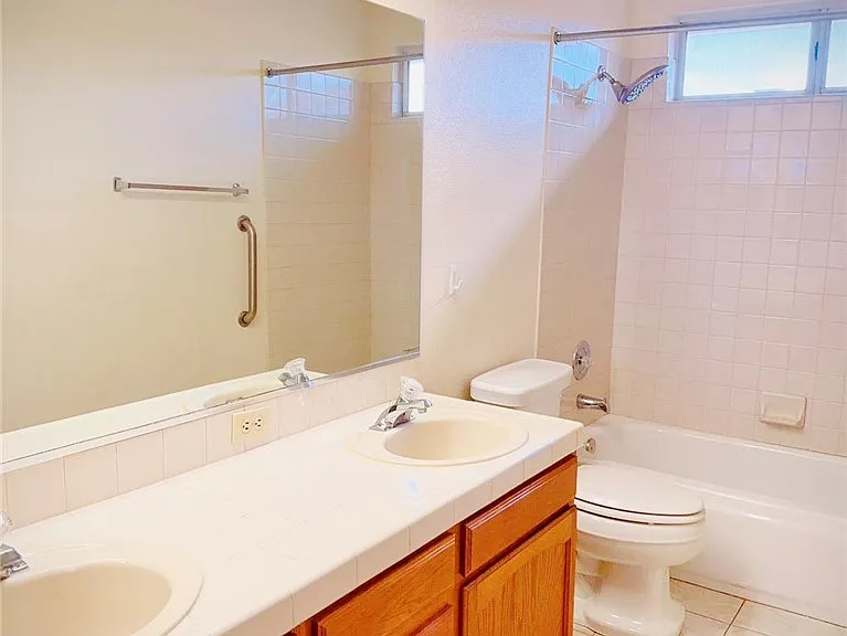 8405 Justine Ct — Photo 35