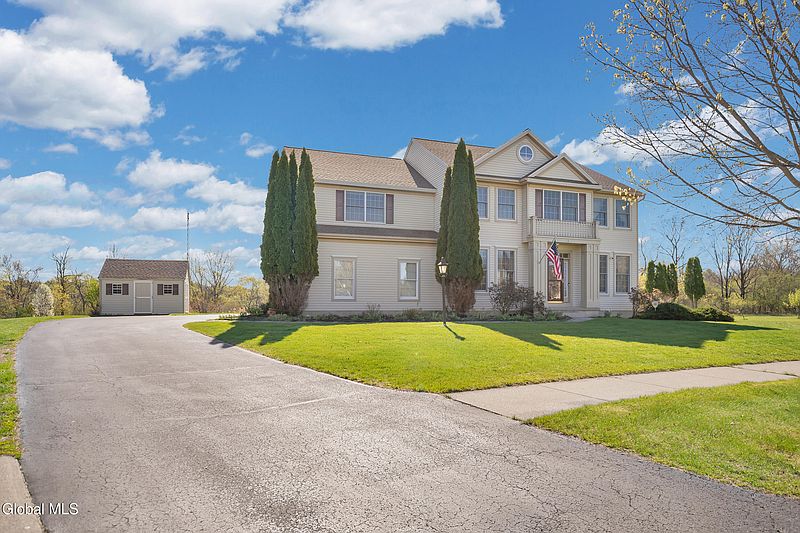 2nd image of 12 Magnolia Way
