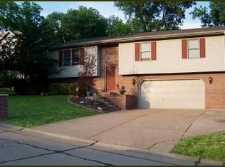 1528 Pine Brook Dr, Evansville, IN 47712