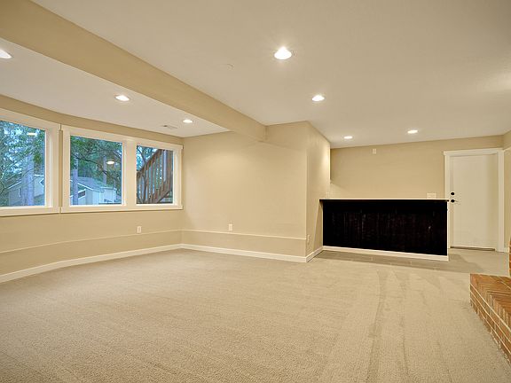 3rd image of 3025 146th Pl SE