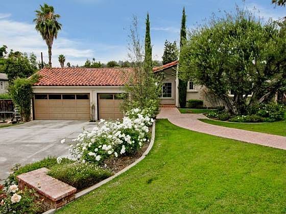 1st image of 12141 Skyline Dr