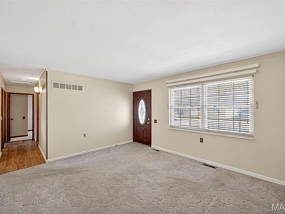2nd image of 3263 Janton Ln