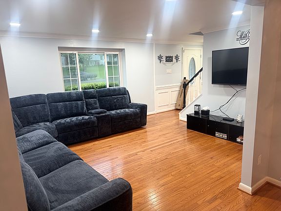5th image of 13434 Greenvale Rd