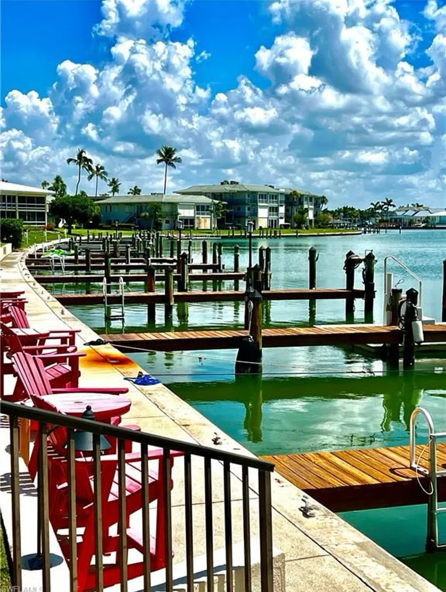 Building Photo - 3200 Gulf Shore Blvd N #116