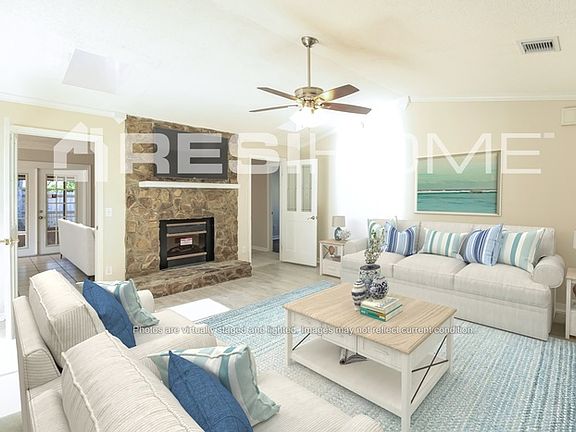 4th image of 3739 Mandarin Woods Dr N