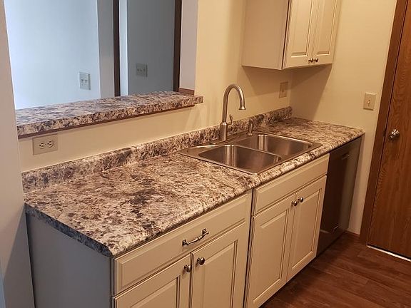 4th image of 10768 Southwind Dr