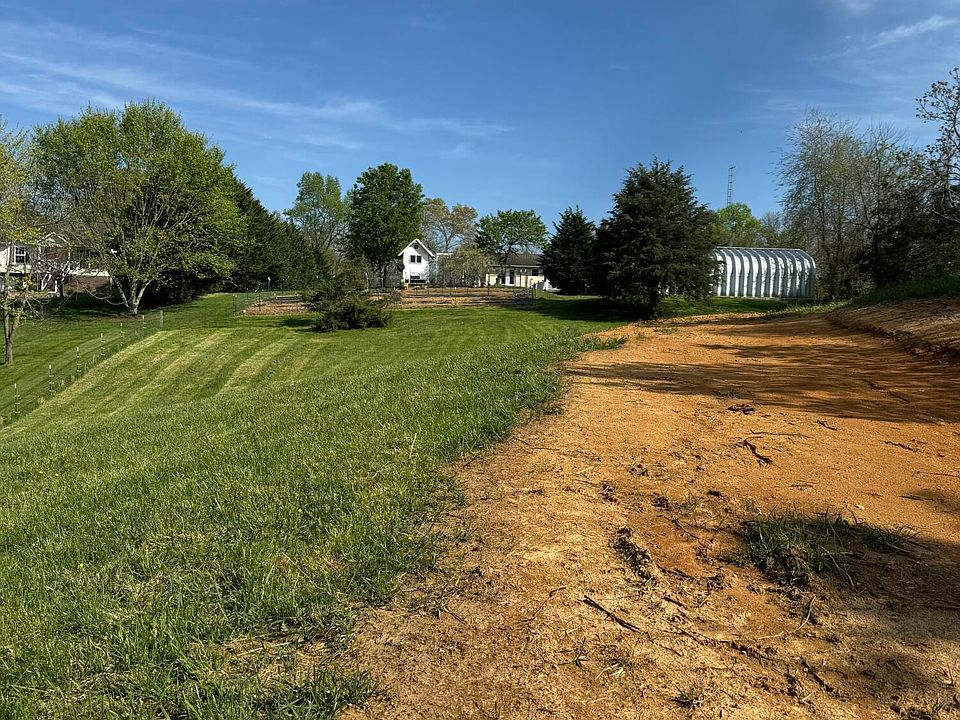 2nd image of 157 Tipton Rd