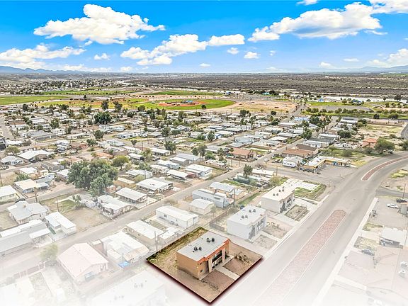 2nd image of 2146 Riviera Blvd