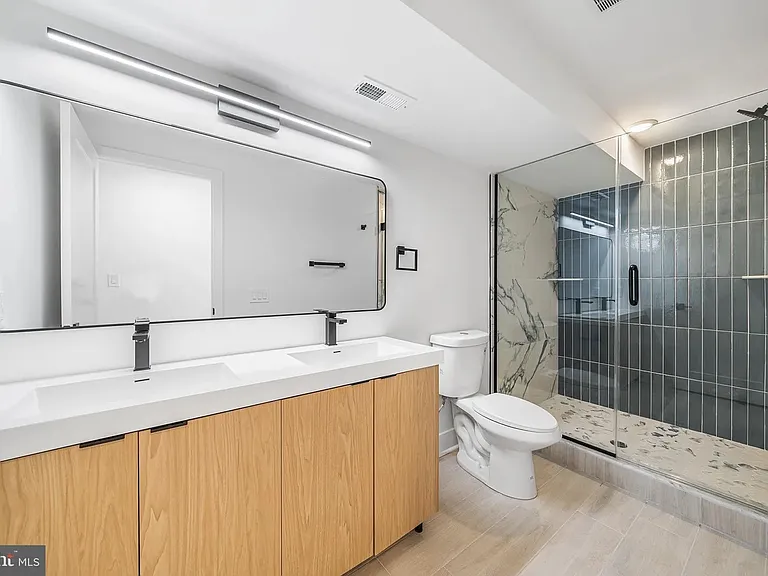 1216 N 28th St #1 — Photo 31