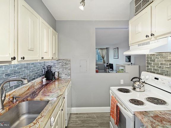 5th image of 1901 John F Kennedy Blvd APT 1003