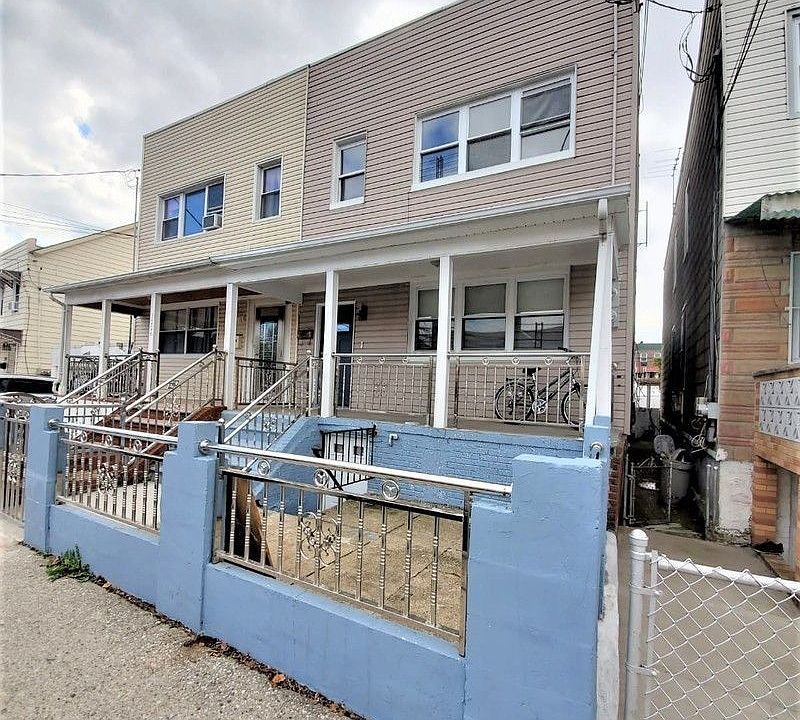 1st image of 1224 E 92nd St