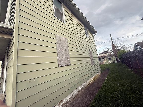 3rd image of 3302 Waverly Rd