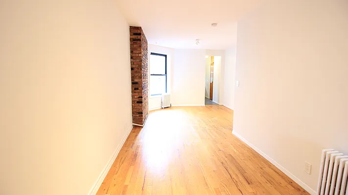 Rented by True Real Estate Group | media 7