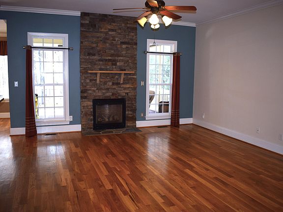 3rd image of 7124 Blue Juniper Ct