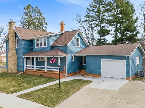 646 North Walnut Street, Reedsburg, WI 53959